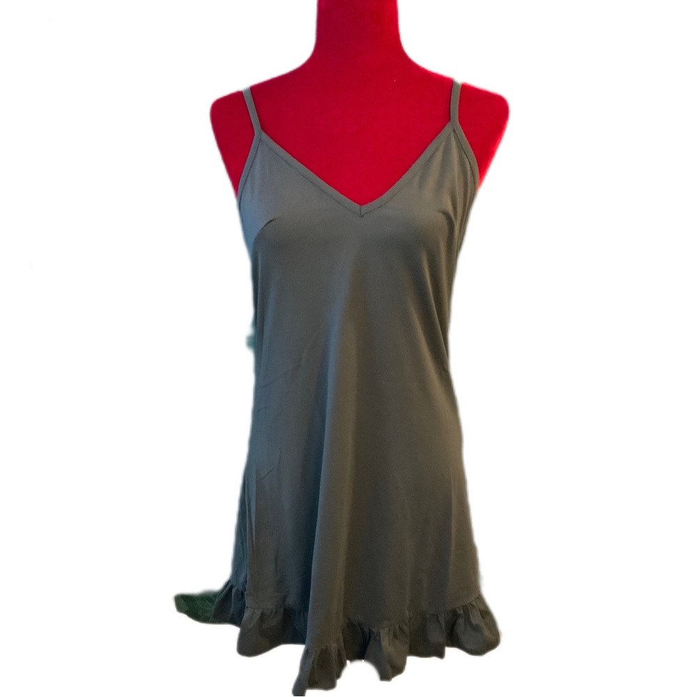 Finwanlo spaghetti strap lil black nightgown, ruffled  adjustable straps small